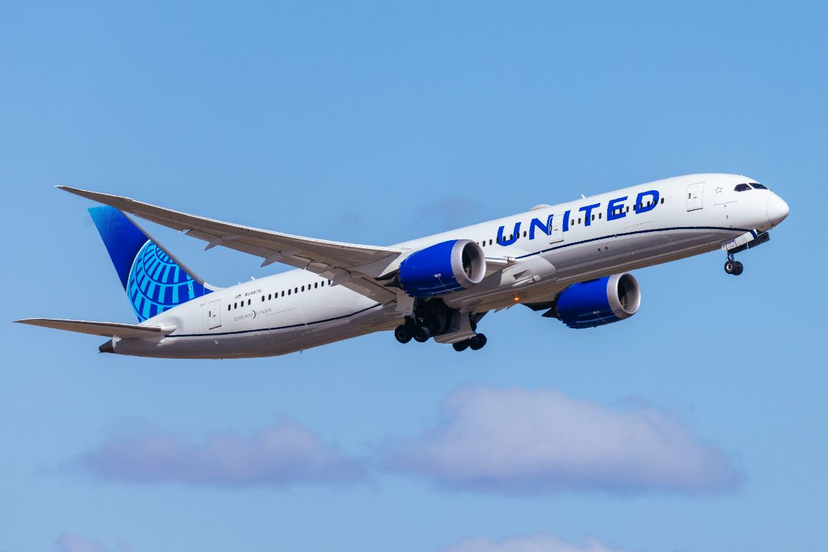 Tell United Airlines to keep passengers safe from sexual abuse
